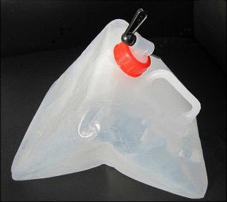 Toxic Food Grade Bpa Free LDPE Camping Water Carrier with Tap